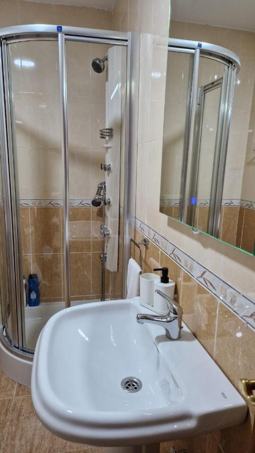شقة Apartamento Baeza Cozar 1 المظهر الخارجي الصورة